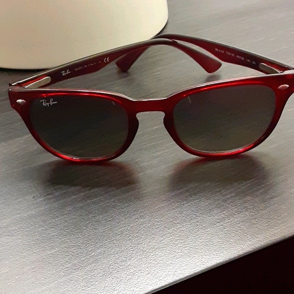 Sold - Picture 1 of 3